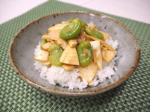 たけのことそらまめのシャキシャキ丼